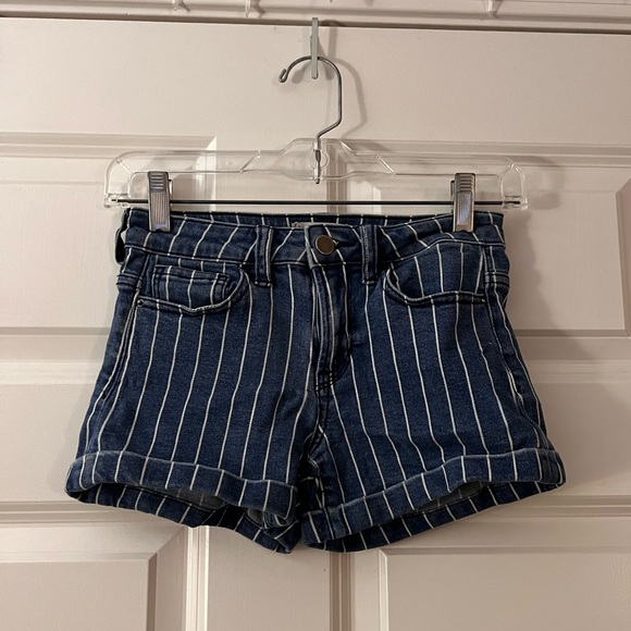 Alter’d State stripped jean shorts - Picture 1 of 3